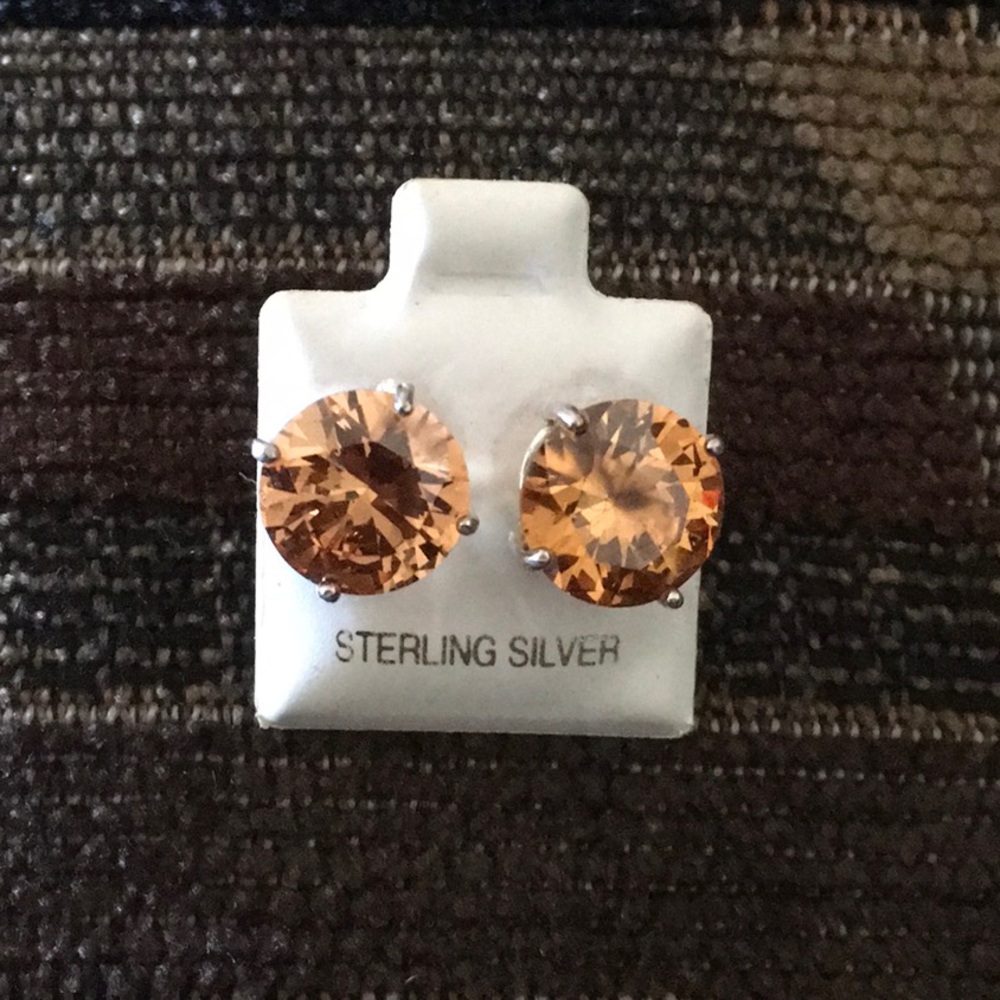 Sterling Silver Citrine Earrings.
